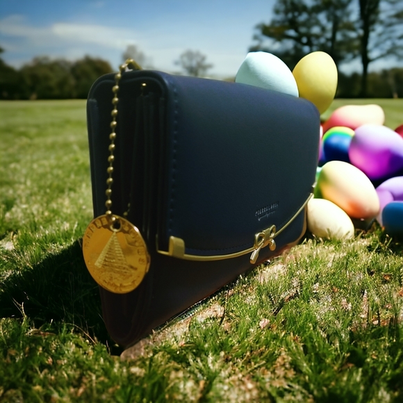 Beautiful Petite Navy Blue Bow Front Elegant Designer Shoulderbag Set - Picture 7 of 8